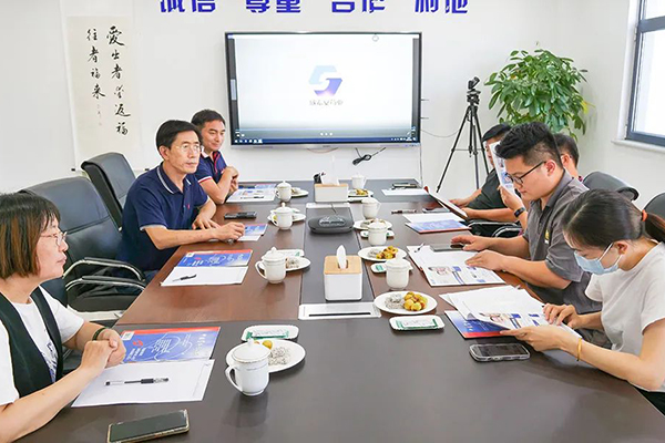 漱玉平民采購DTP事業(yè)部經(jīng)理李玉靜一行蒞臨欣希安藥業(yè)參觀交流 漱玉平民采購DTP事業(yè)部經(jīng)理李玉靜一行蒞臨欣希安藥業(yè)參觀交流